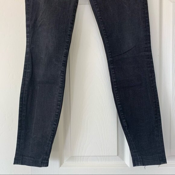 J Brand Vanity Faded Black Skinny Jeans Altered Inseam Size 26 - Picture 3 of 9